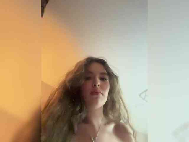 YourLadyyy webcam