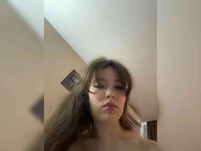 YourLadyyy webcam