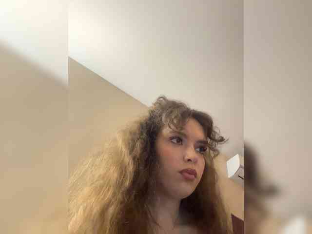 YourLadyyy webcam