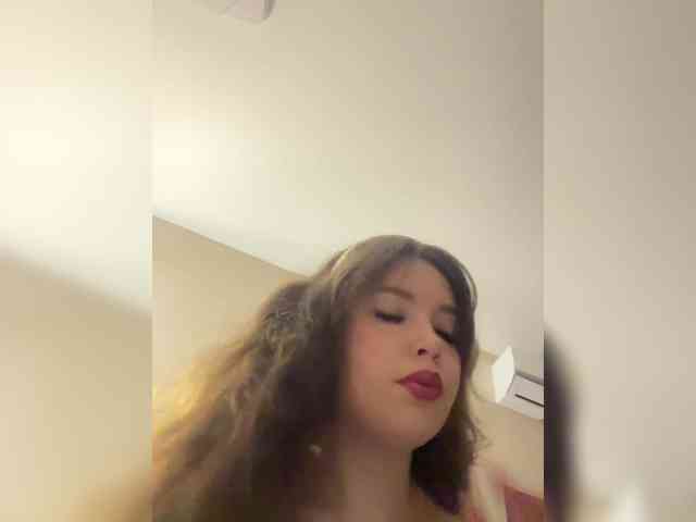 YourLadyyy webcam