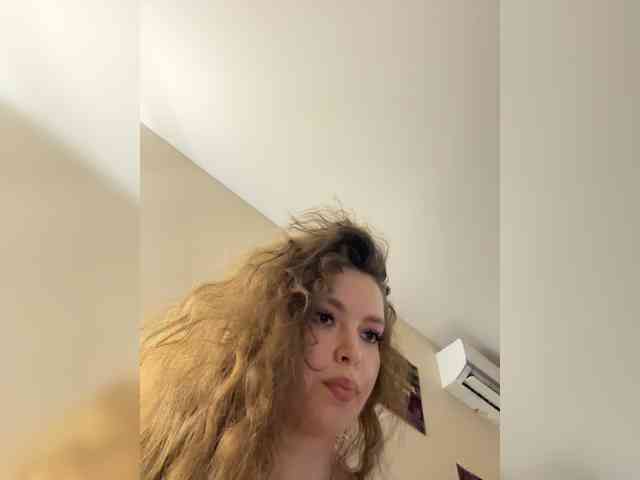 YourLadyyy webcam