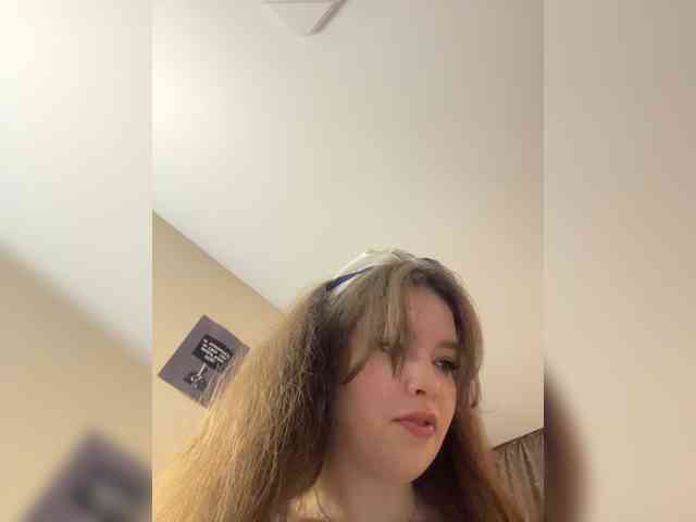 YourLadyyy webcam