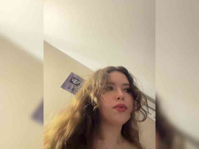 YourLadyyy webcam