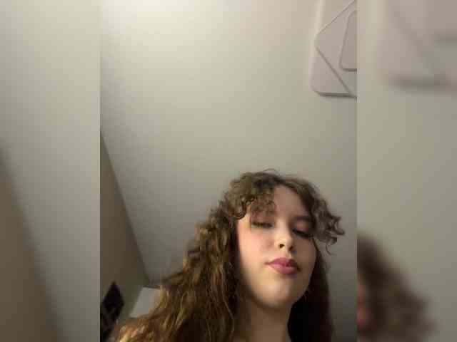YourLadyyy webcam