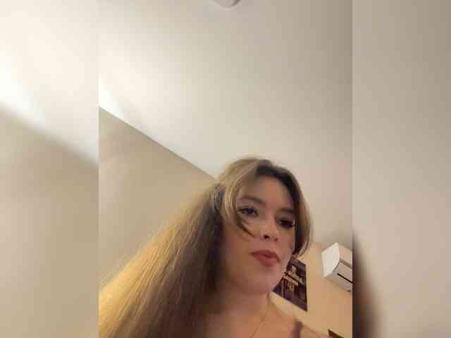 YourLadyyy webcam