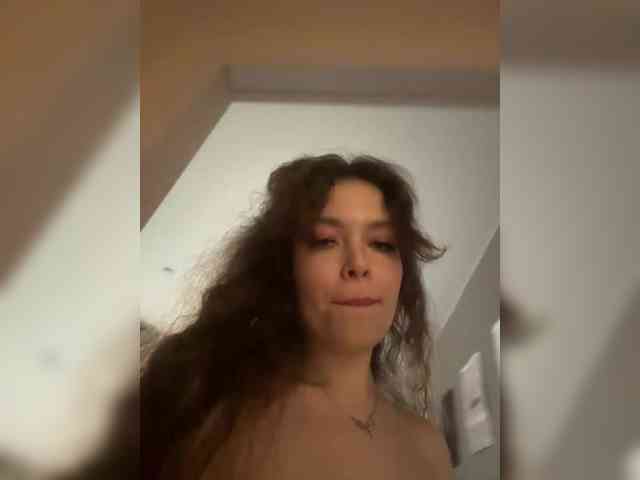 YourLadyyy webcam
