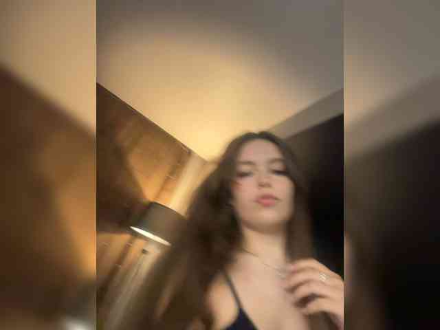 YourLadyyy webcam