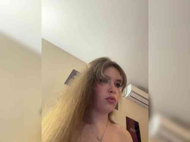 YourLadyyy webcam