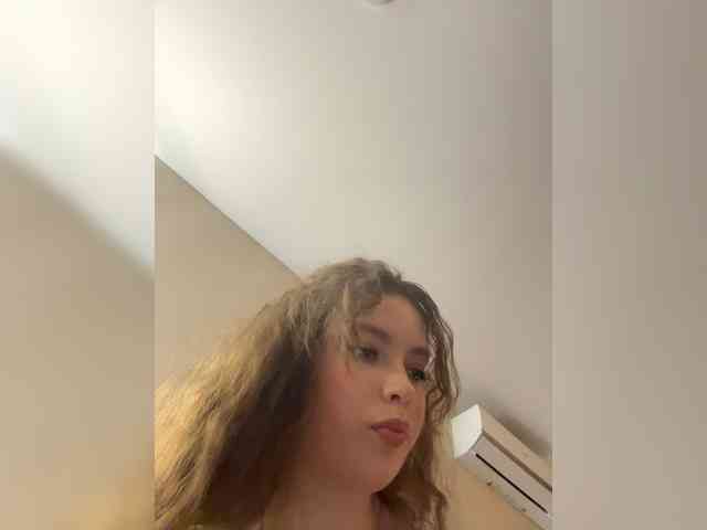 YourLadyyy webcam