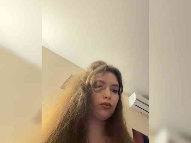 YourLadyyy webcam