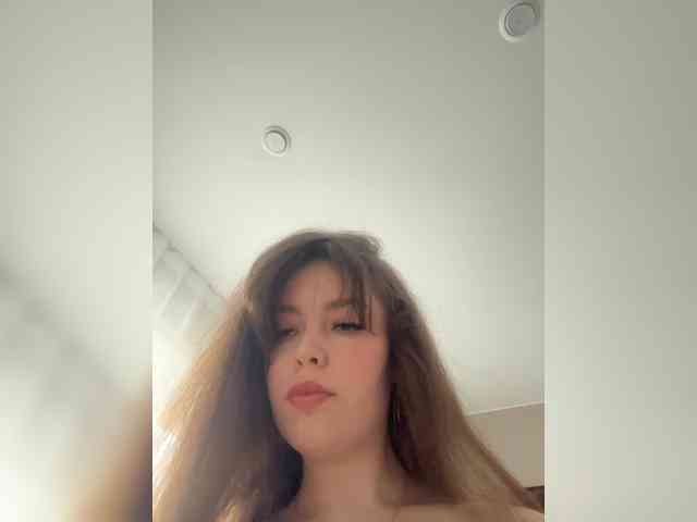 YourLadyyy webcam
