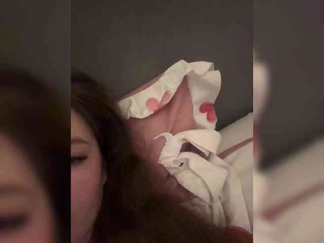 YourLadyyy webcam