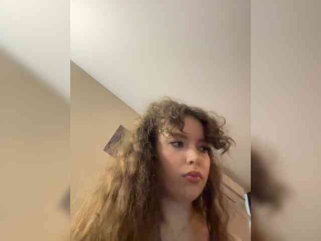 YourLadyyy webcam