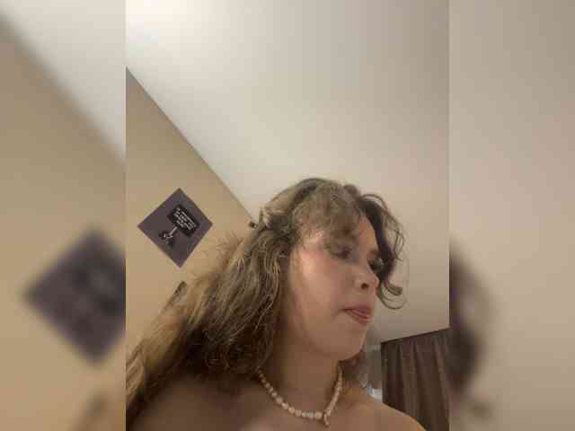YourLadyyy webcam