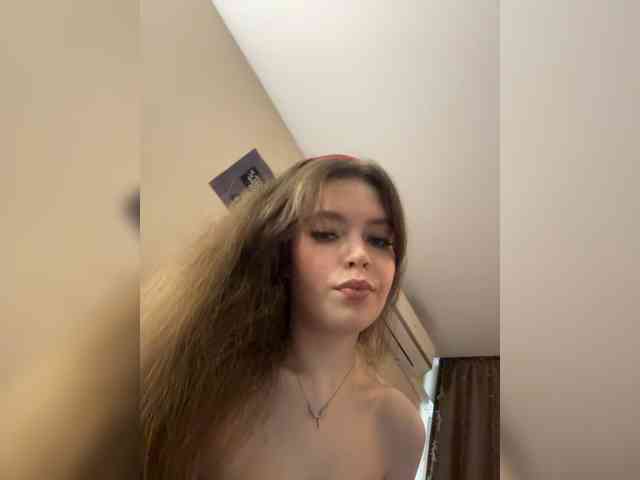 YourLadyyy webcam