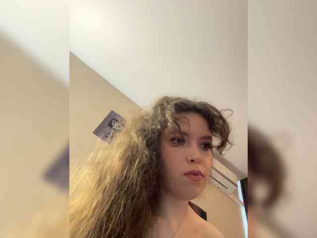 YourLadyyy webcam