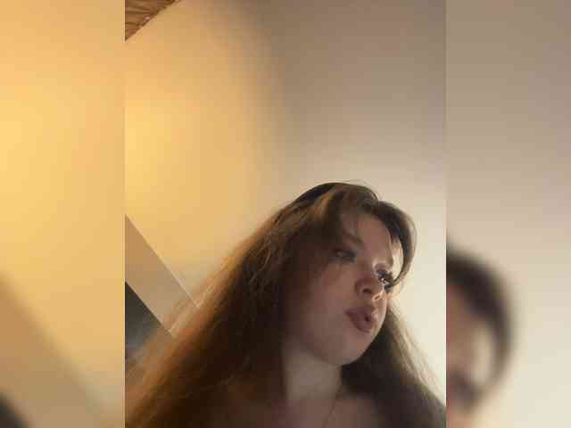 YourLadyyy webcam