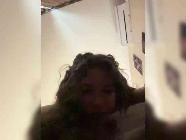 YourLadyyy webcam