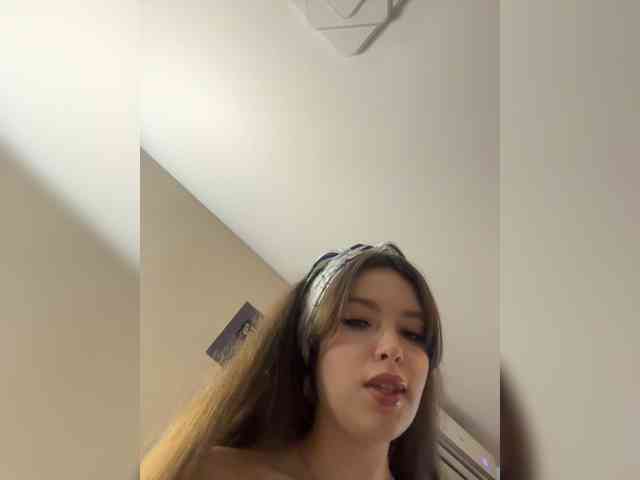 YourLadyyy webcam