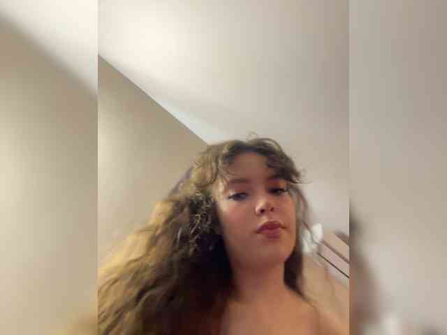 YourLadyyy webcam