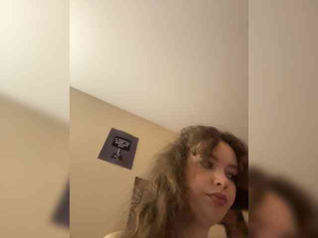 YourLadyyy webcam