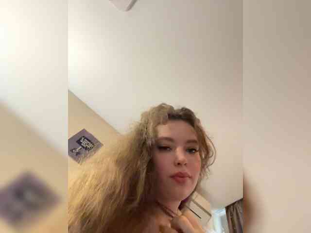 YourLadyyy webcam