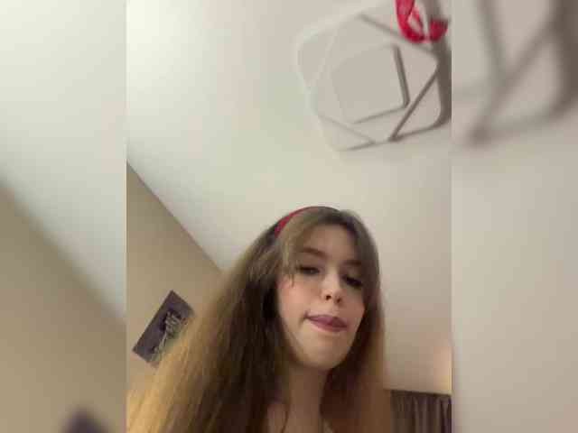 YourLadyyy webcam