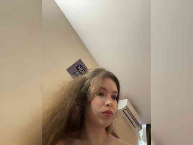 YourLadyyy webcam