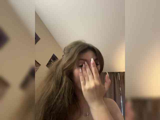 YourLadyyy webcam