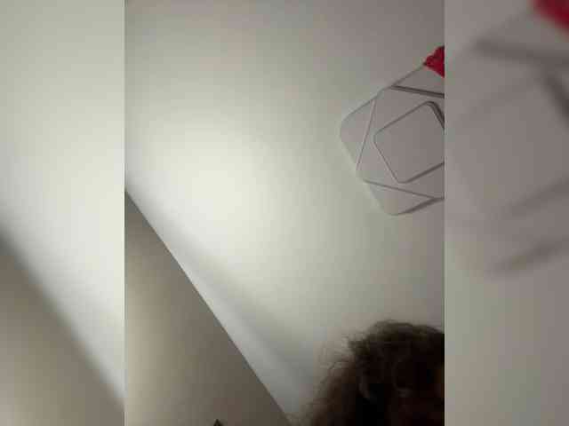YourLadyyy webcam