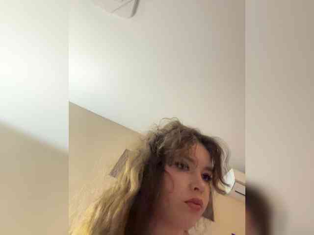YourLadyyy webcam