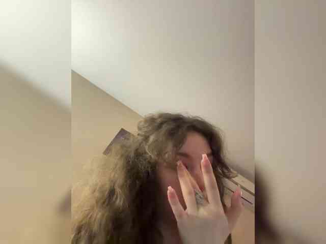YourLadyyy webcam