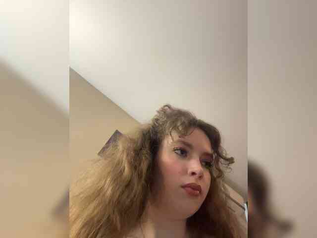 YourLadyyy webcam