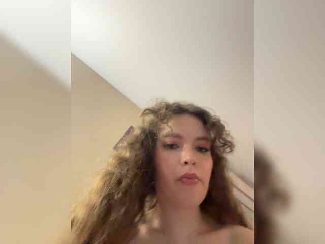YourLadyyy webcam