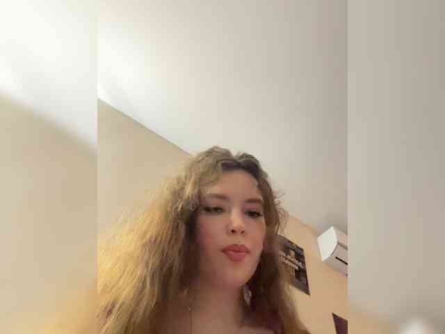 YourLadyyy webcam