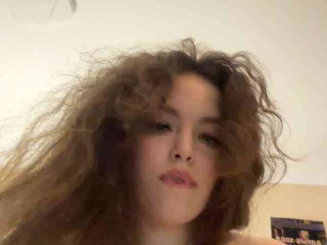 YourLadyyy webcam