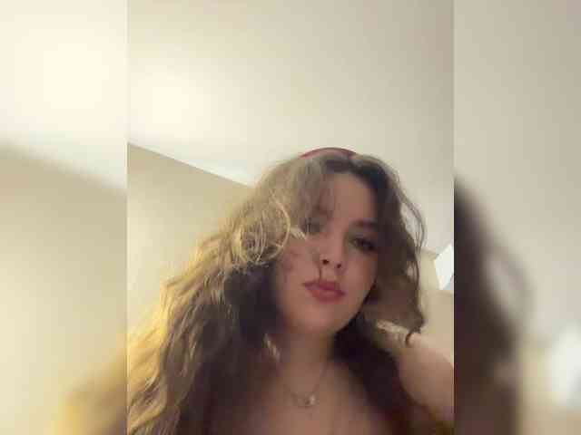 YourLadyyy webcam