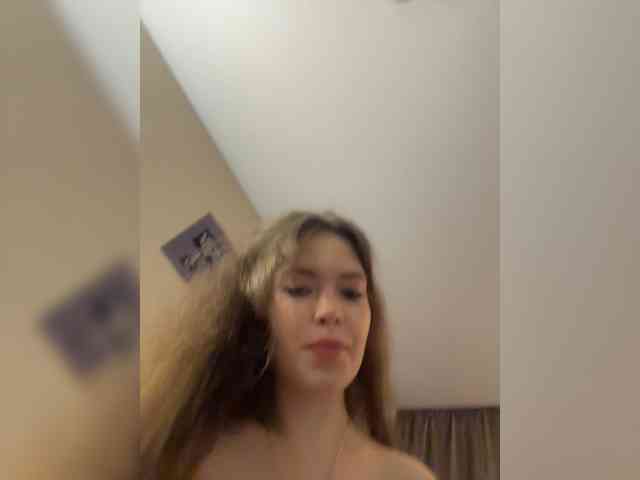 YourLadyyy webcam