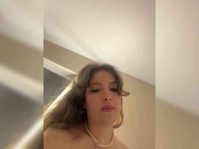 YourLadyyy webcam