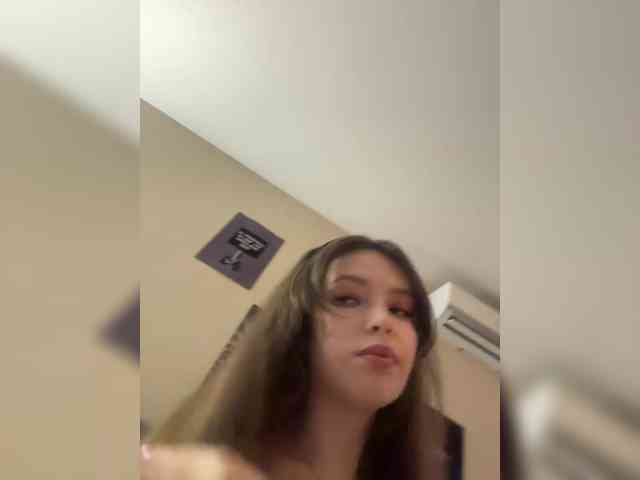 YourLadyyy webcam