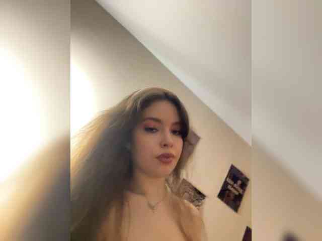 YourLadyyy webcam