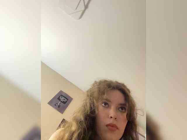 YourLadyyy webcam