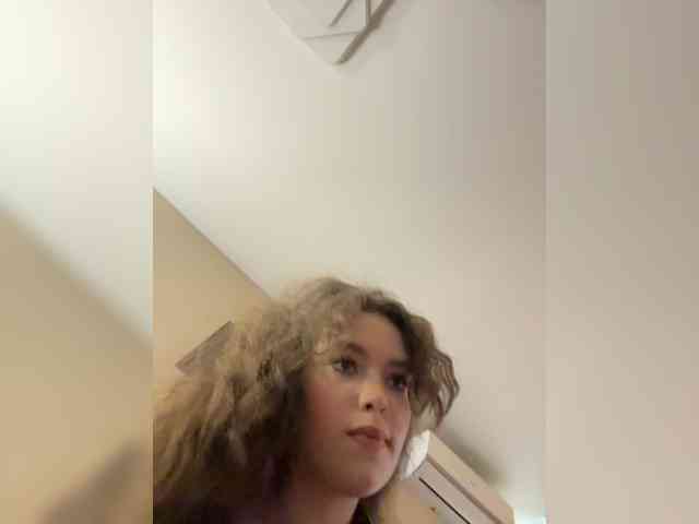 YourLadyyy webcam