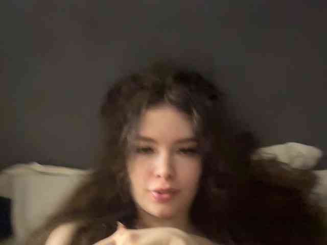 YourLadyyy webcam