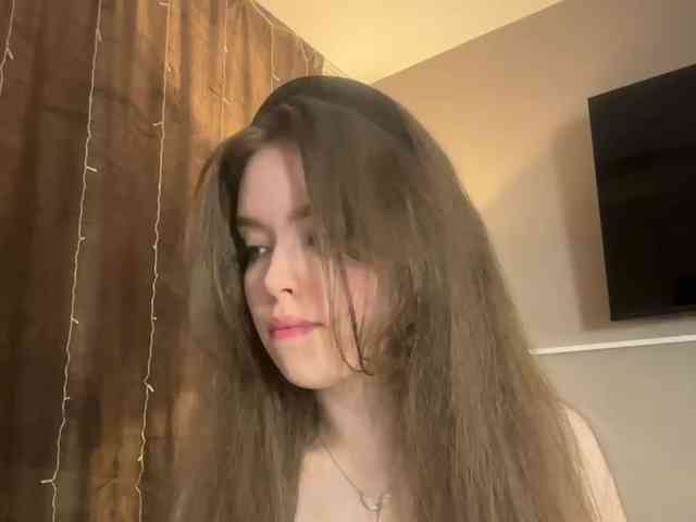 YourLadyyy webcam