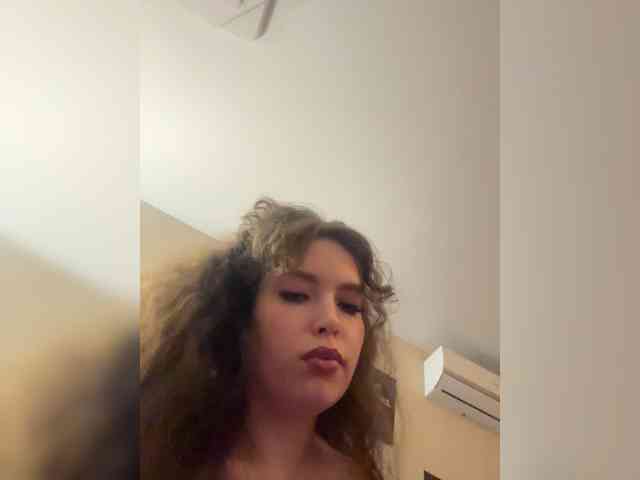 YourLadyyy webcam