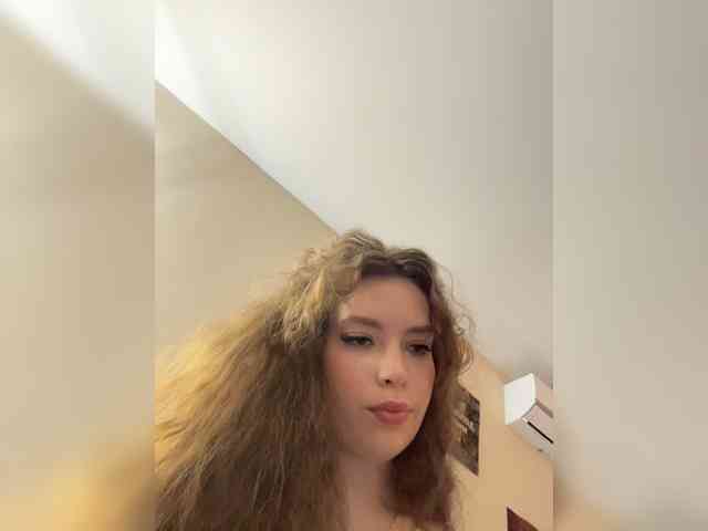 YourLadyyy webcam