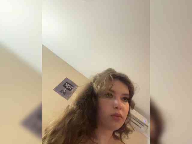 YourLadyyy webcam