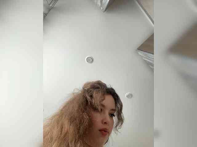 YourLadyyy webcam