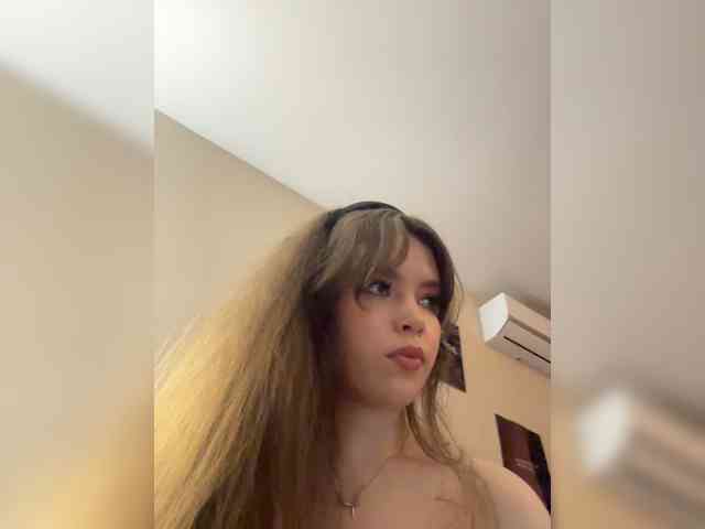YourLadyyy webcam